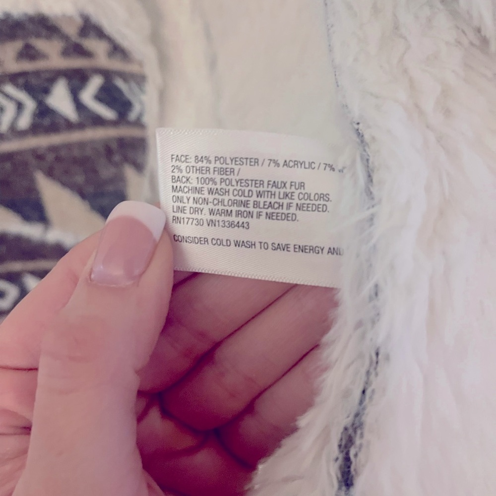 Mossimo Supply Company- Boho Vest - Picture 6 of 6